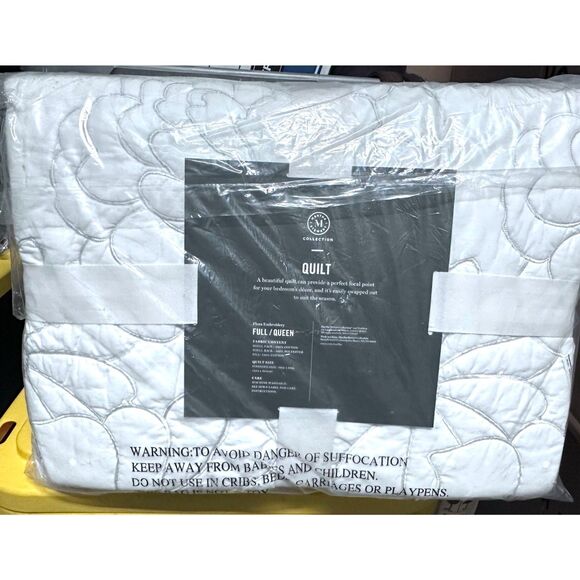 Martha Stewart collection Embroidery Floral Queen Quilt Sham white/gray NEW - Picture 2 of 4